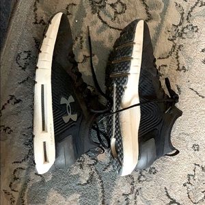 Men’s Under Armor hovr running shoes